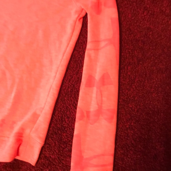 Under Armour Sweatshirt - Picture 2 of 2